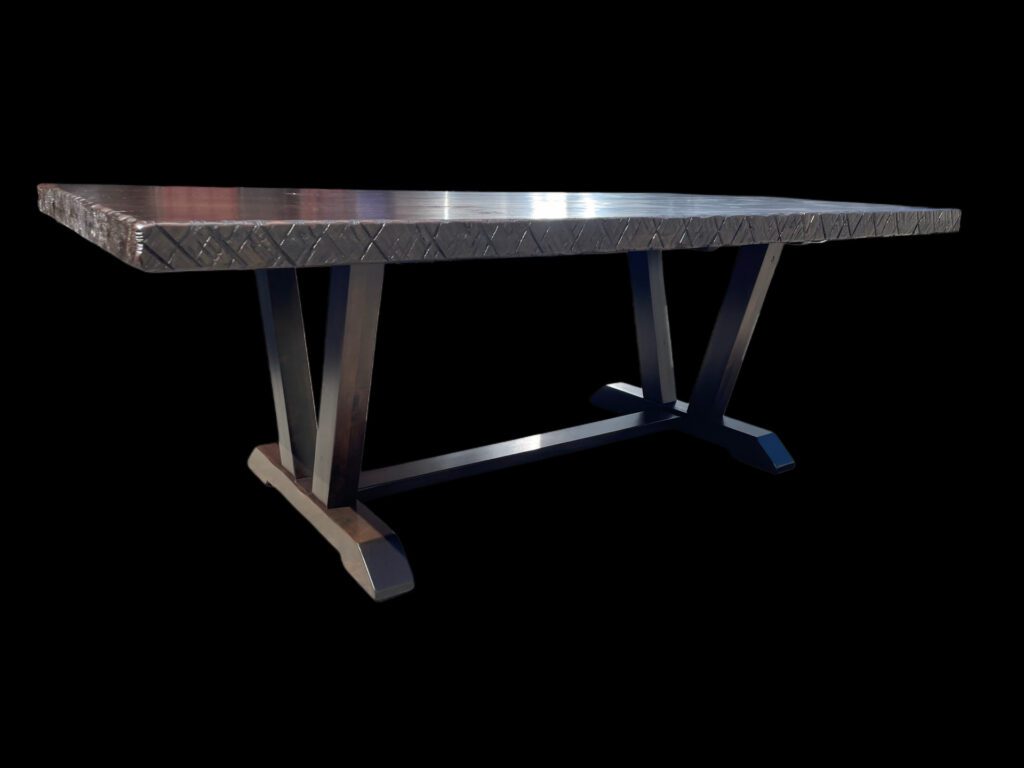 V Base-Hand planned-chainsaw edge